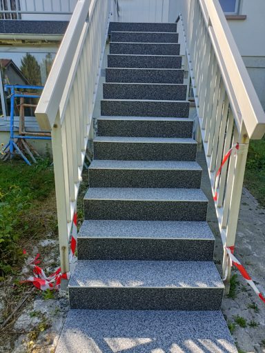 Rénovation escalier en granulats de marbre résine entreprise alsacienne à proximité