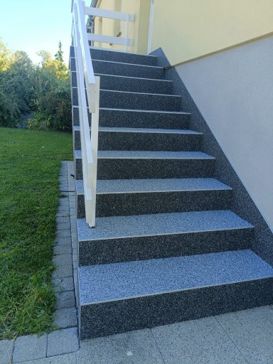 Rénovation escalier extérieur moquette de pierre Andolsheim