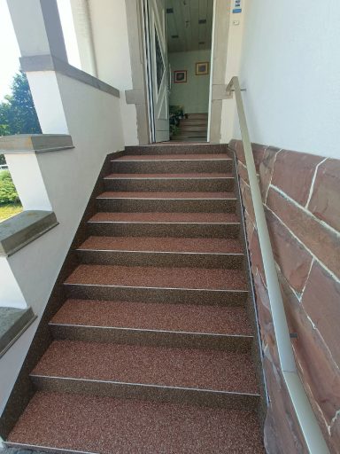 Rénovation escalier extérieur en granulats de marbre entreprise alsacienne
