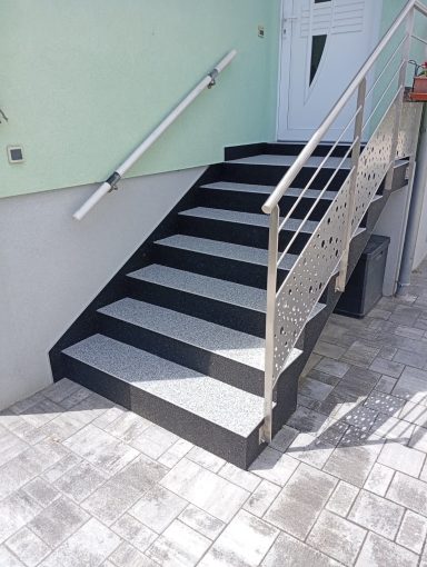 Rénovation escalier extérieur moquette de pierre Rhinau