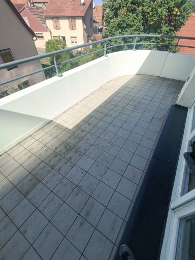 Rénovation escalier en granulats de marbre résine entreprise alsacienne carrelage qui se décolle