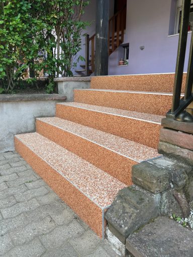Rénovation terrasse et escalier extérieur en granulats de marbre entreprise alsacienne