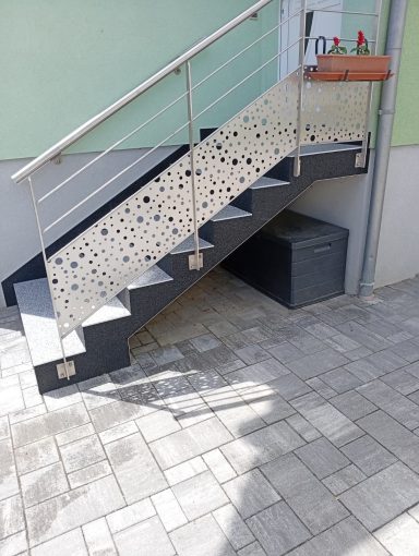 Rénovation escalier durable moquette de pierre Rhinau